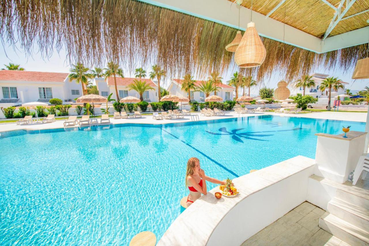 Long Beach Villas Famagusta  Exteriér fotografie