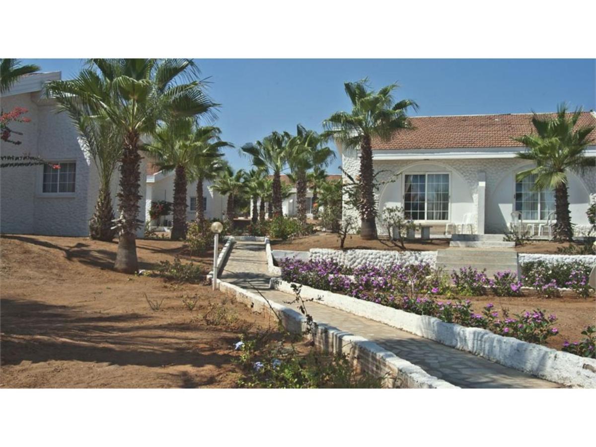 Long Beach Villas Famagusta  Exteriér fotografie