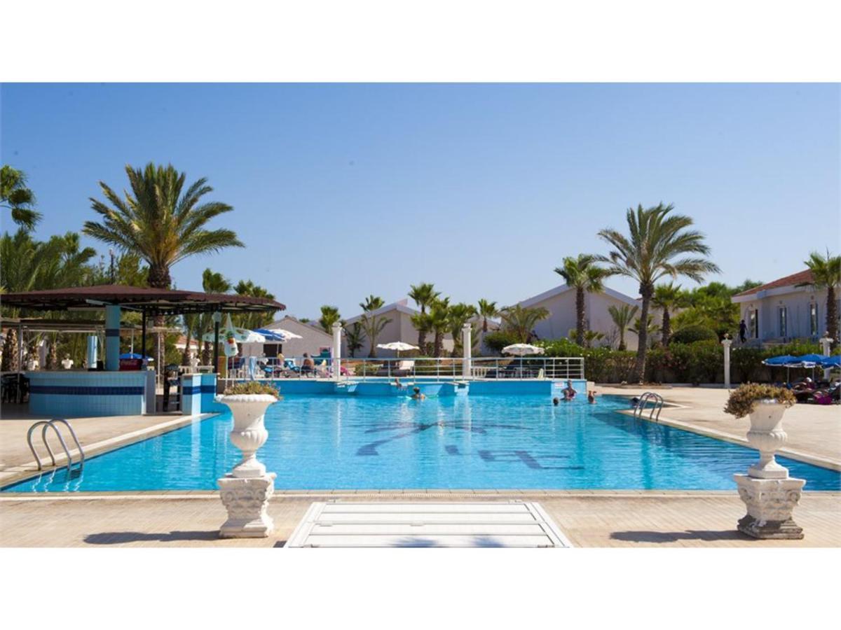 Long Beach Villas Famagusta  Exteriér fotografie